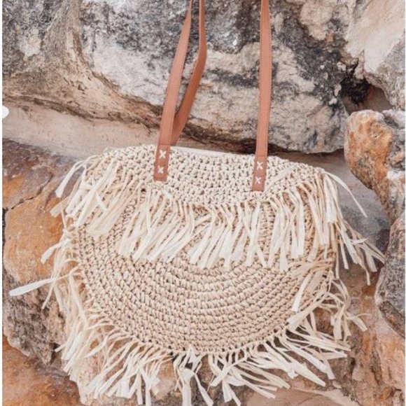 Round Straw Fringe Bag